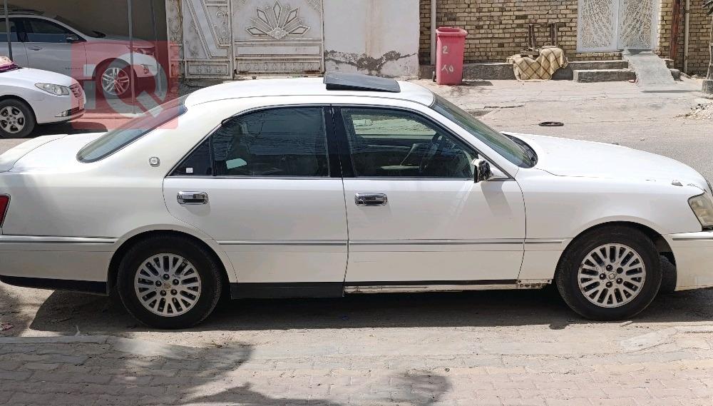 تۆیۆتا کراون